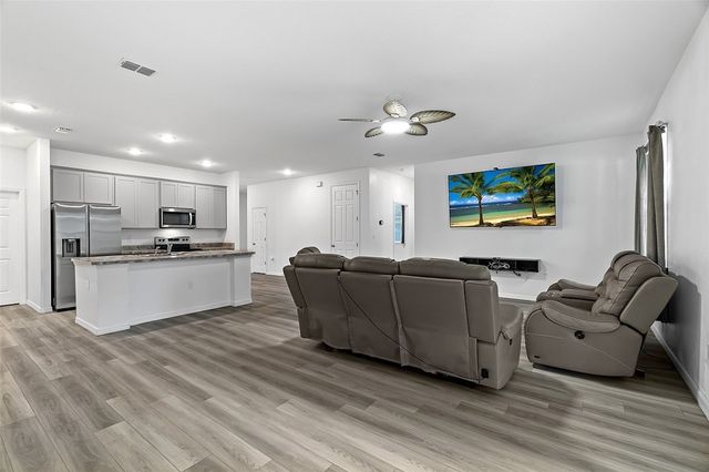 633 Belfast Terrace, Sebastian, FL 32958