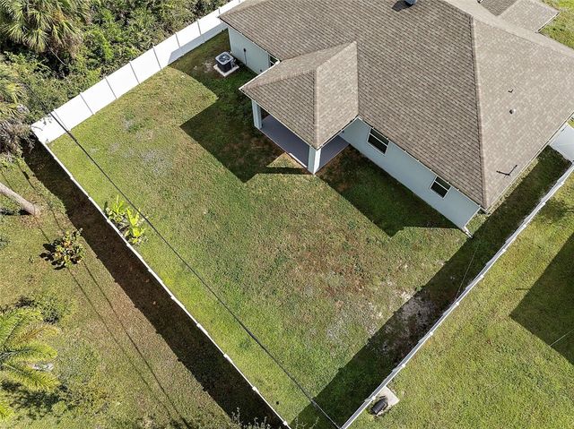 633 Belfast Terrace, Sebastian, FL 32958