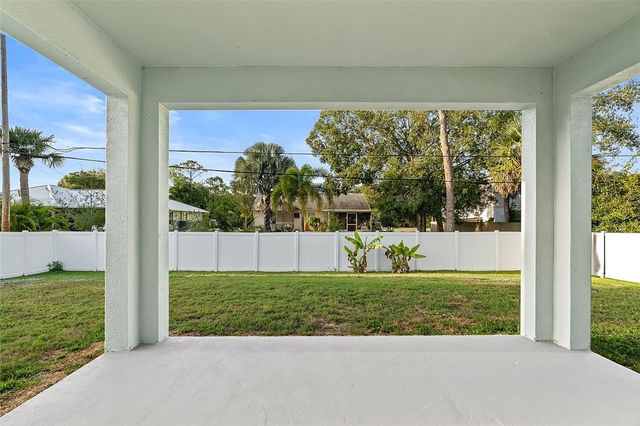 633 Belfast Terrace, Sebastian, FL 32958