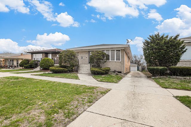 627 Paxton Avenue, Calumet City, IL 60409