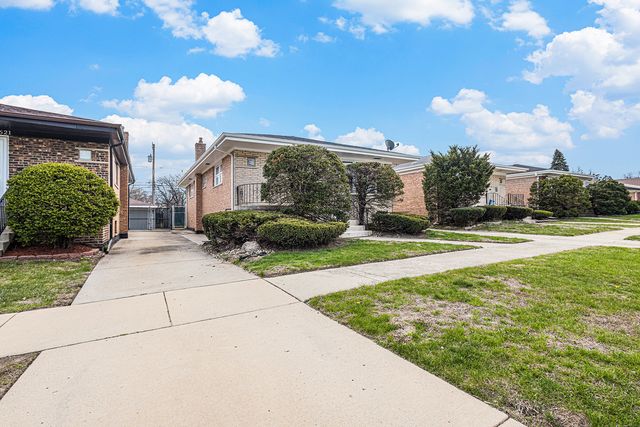 627 Paxton Avenue, Calumet City, IL 60409