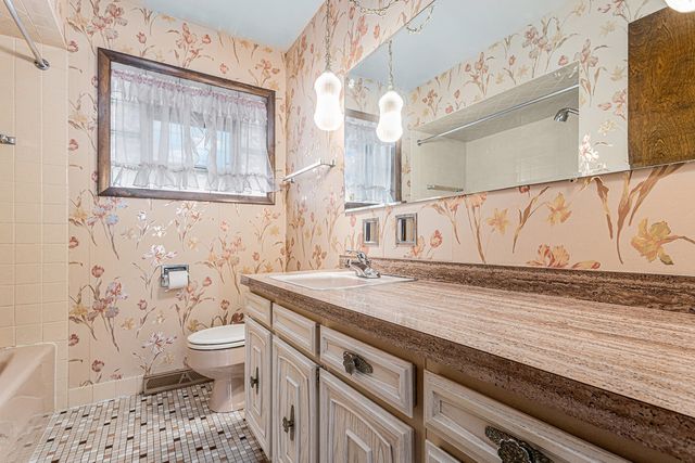 627 Paxton Avenue, Calumet City, IL 60409