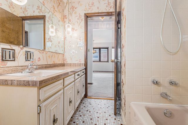 627 Paxton Avenue, Calumet City, IL 60409
