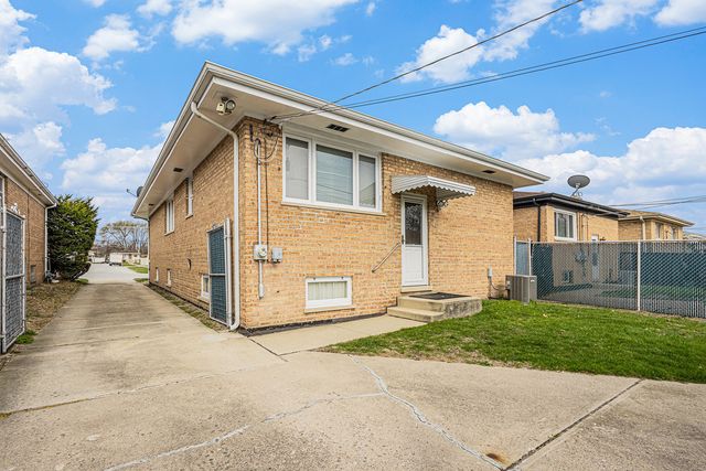 627 Paxton Avenue, Calumet City, IL 60409