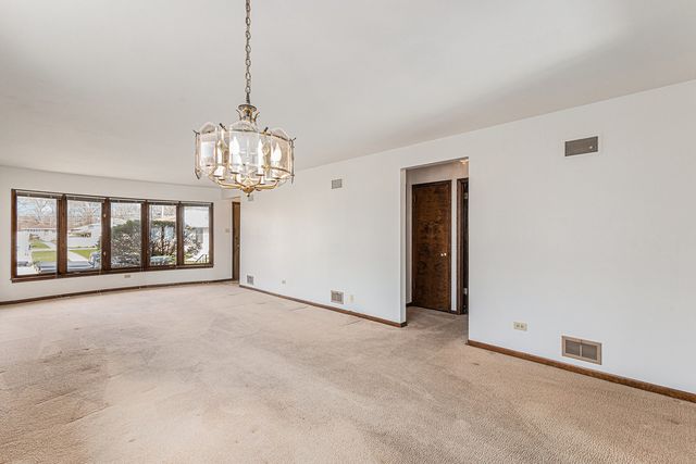 627 Paxton Avenue, Calumet City, IL 60409