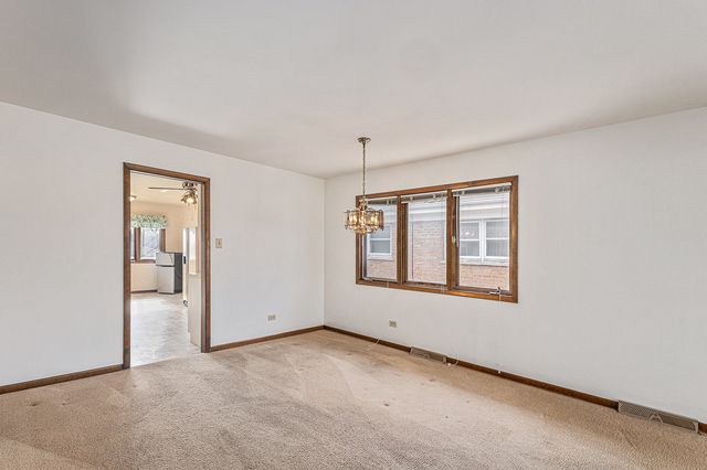 627 Paxton Avenue, Calumet City, IL 60409