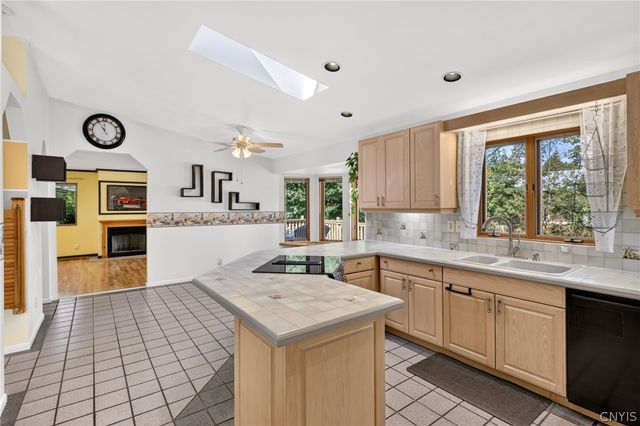 3425 Linda Lane, Clay, NY 13027