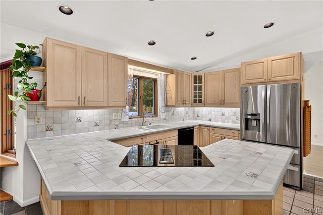 3425 Linda Lane, Clay, NY 13027