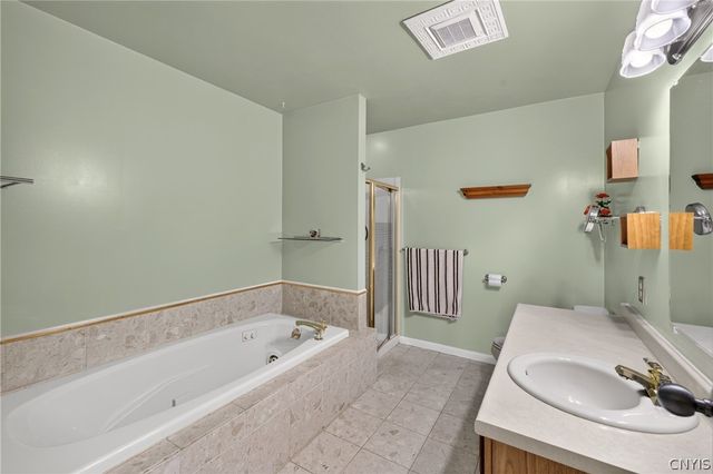 3425 Linda Lane, Clay, NY 13027