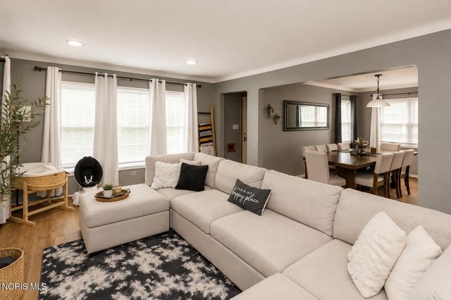 3517 Douglas Road, Toledo, OH 43606