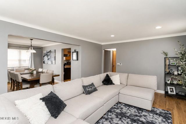 3517 Douglas Road, Toledo, OH 43606