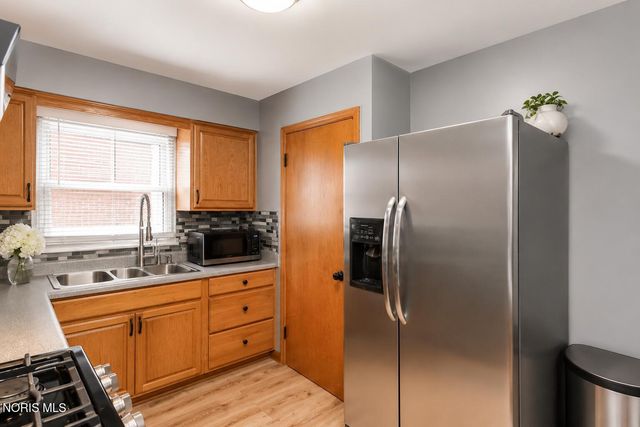 3517 Douglas Road, Toledo, OH 43606