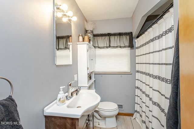 3517 Douglas Road, Toledo, OH 43606