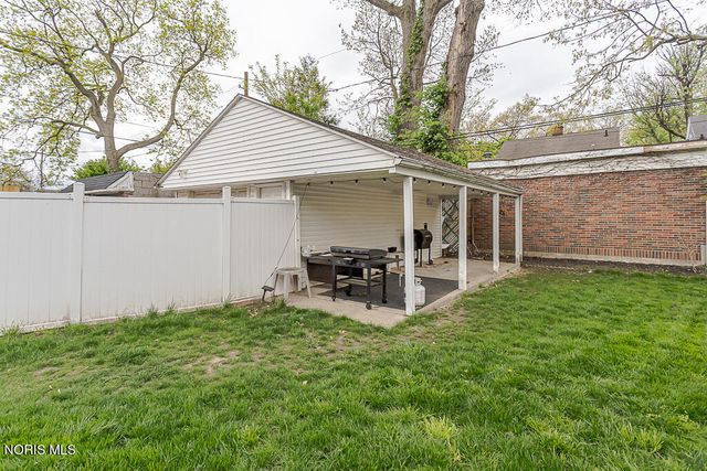 3517 Douglas Road, Toledo, OH 43606