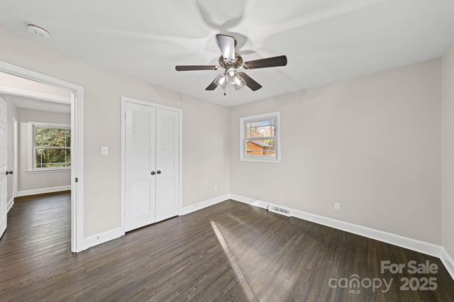 6514 Highwood Place, Charlotte, NC 28210