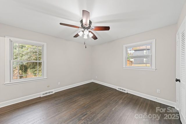 6514 Highwood Place, Charlotte, NC 28210