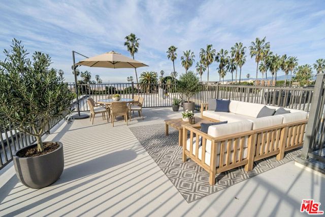 6645 Esplanade, Playa Del Rey, CA 90293