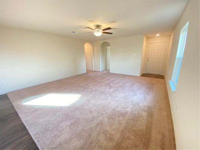 401 Hyacinth WAY, Jarrell, TX 76537