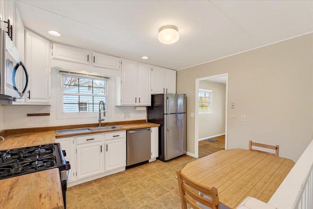 5316 Healy Lane, Monona, WI 53716