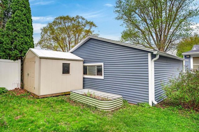 5316 Healy Lane, Monona, WI 53716