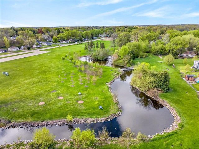 5316 Healy Lane, Monona, WI 53716