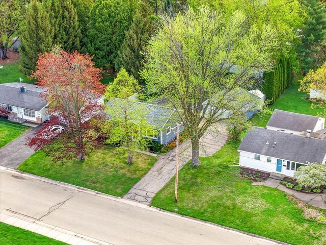 5316 Healy Lane, Monona, WI 53716