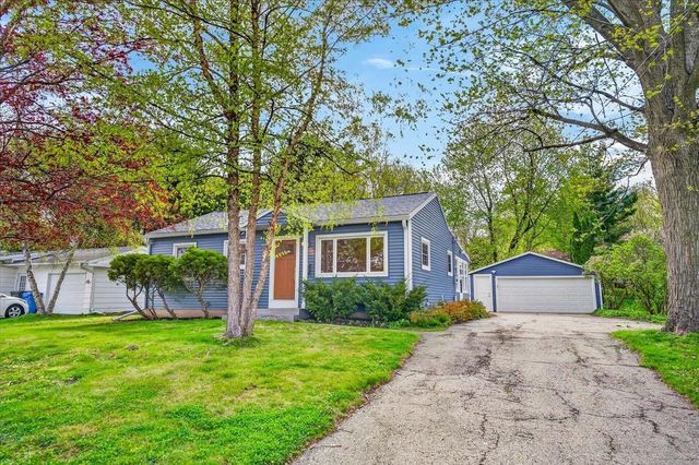 5316 Healy Lane, Monona, WI 53716