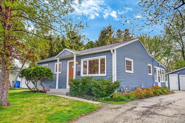 5316 Healy Lane, Monona, WI 53716