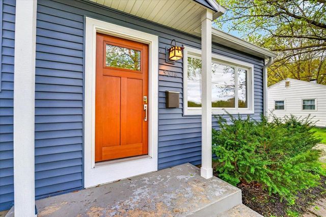 5316 Healy Lane, Monona, WI 53716