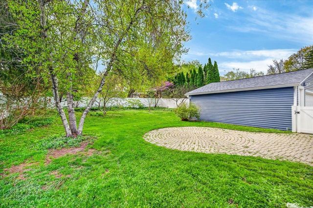 5316 Healy Lane, Monona, WI 53716