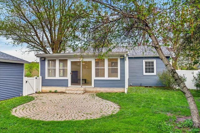 5316 Healy Lane, Monona, WI 53716