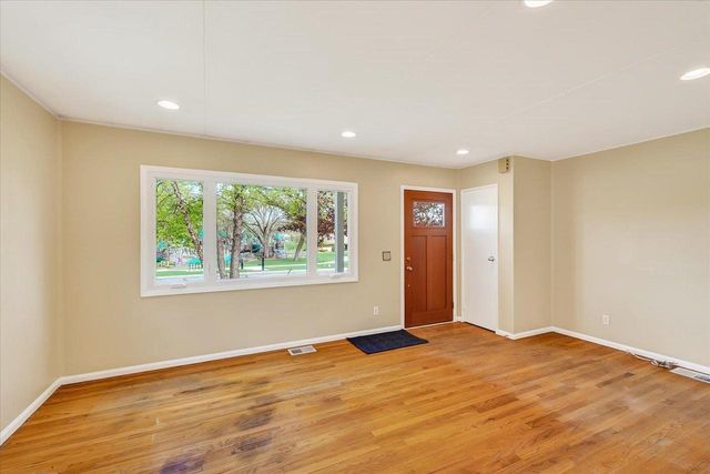 5316 Healy Lane, Monona, WI 53716