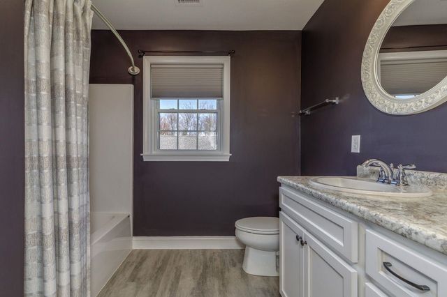 29 Churchill Drive, Hooksett, NH 03106