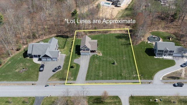 29 Churchill Drive, Hooksett, NH 03106