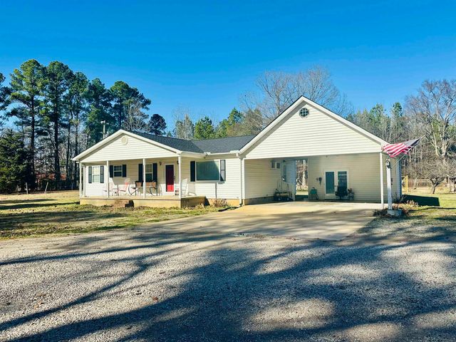 3558 142 HWY, Selmer, TN 38375