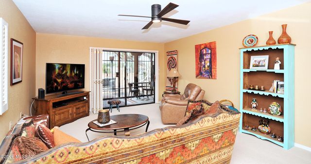 8589 N Candlewood Loop, Tucson, AZ 85704