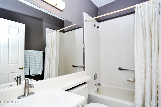 8589 N Candlewood Loop, Tucson, AZ 85704