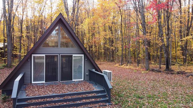 N3443 16 Mile Lake Road, Munising, MI 49862