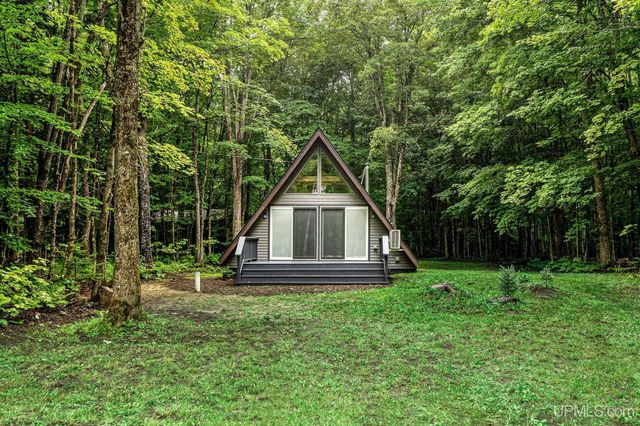 N3443 16 Mile Lake Road, Munising, MI 49862