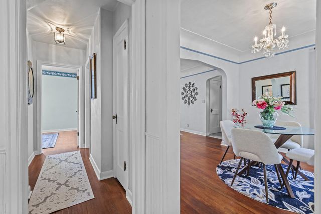 848 Larpenteur Avenue W, Saint Paul, MN 55113