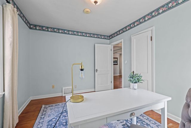 848 Larpenteur Avenue W, Saint Paul, MN 55113