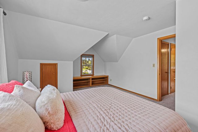 848 Larpenteur Avenue W, Saint Paul, MN 55113