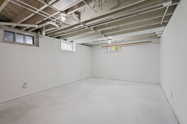 848 Larpenteur Avenue W, Saint Paul, MN 55113