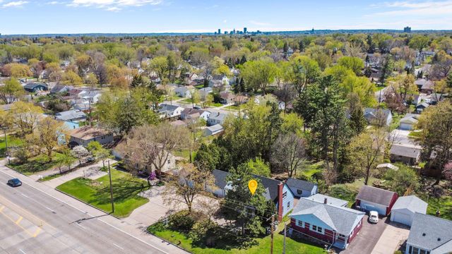 848 Larpenteur Avenue W, Saint Paul, MN 55113