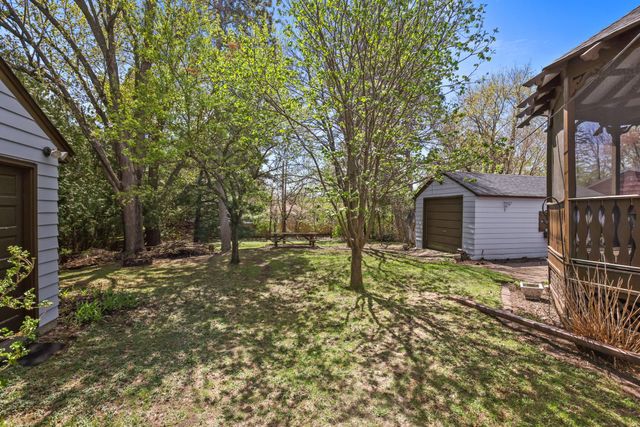 848 Larpenteur Avenue W, Saint Paul, MN 55113