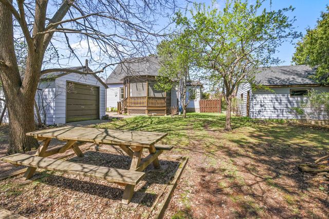 848 Larpenteur Avenue W, Saint Paul, MN 55113