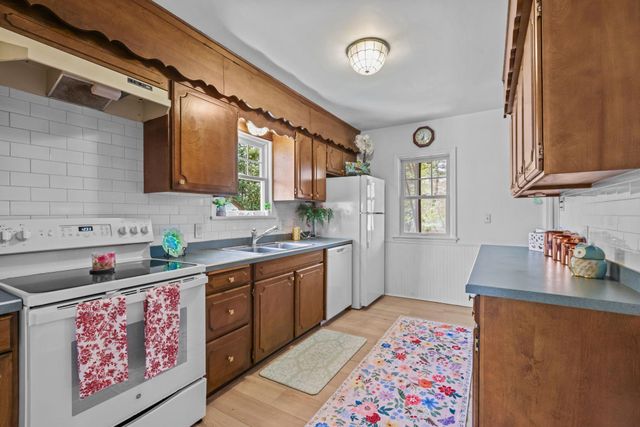 848 Larpenteur Avenue W, Saint Paul, MN 55113