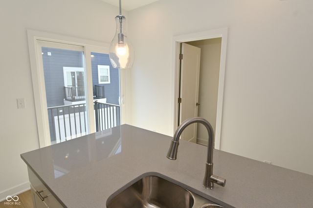 2452 Peoples Drive, Indianapolis, IN 46205