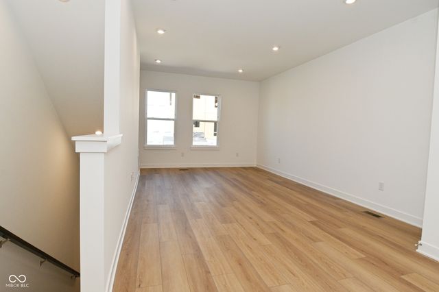 2452 Peoples Drive, Indianapolis, IN 46205