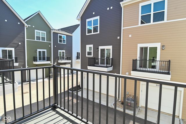 2452 Peoples Drive, Indianapolis, IN 46205